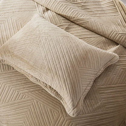 Vespera Milk Velvet Polyester Sheet Set
