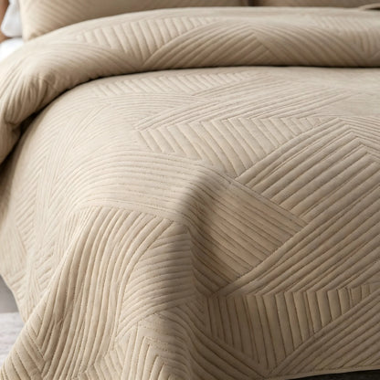Vespera Milk Velvet Polyester Sheet Set