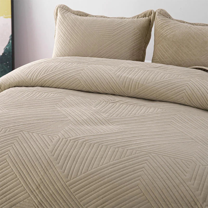 Vespera Milk Velvet Polyester Sheet Set