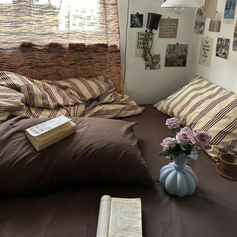 Vespera Striped Hypoallergenic Duvet Cover